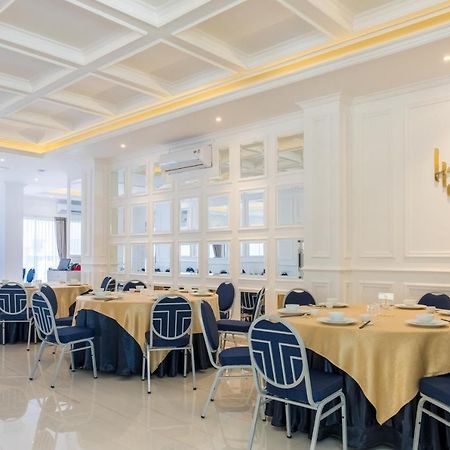 Kala Hotel Semarang Jomblang Exteriör bild