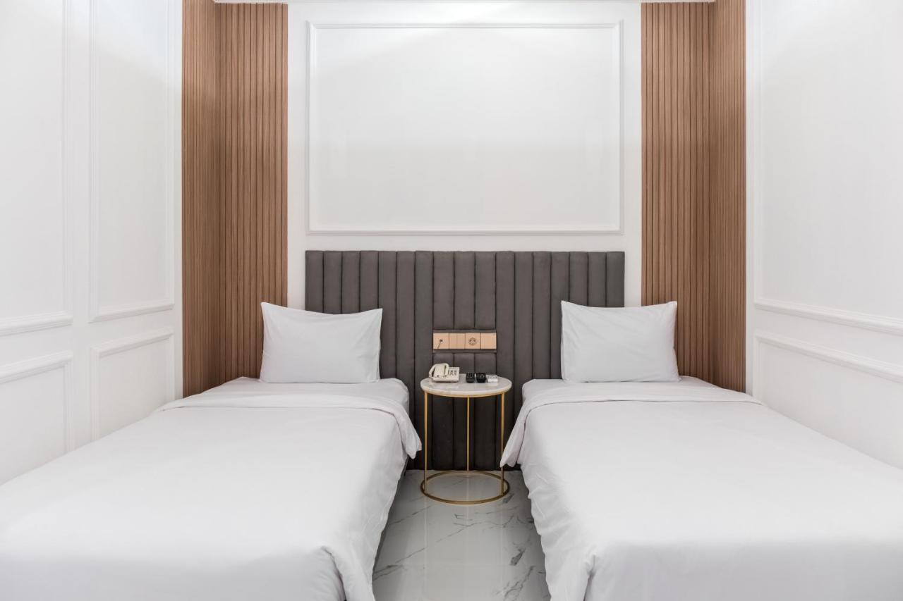 Kala Hotel Semarang Jomblang Exteriör bild