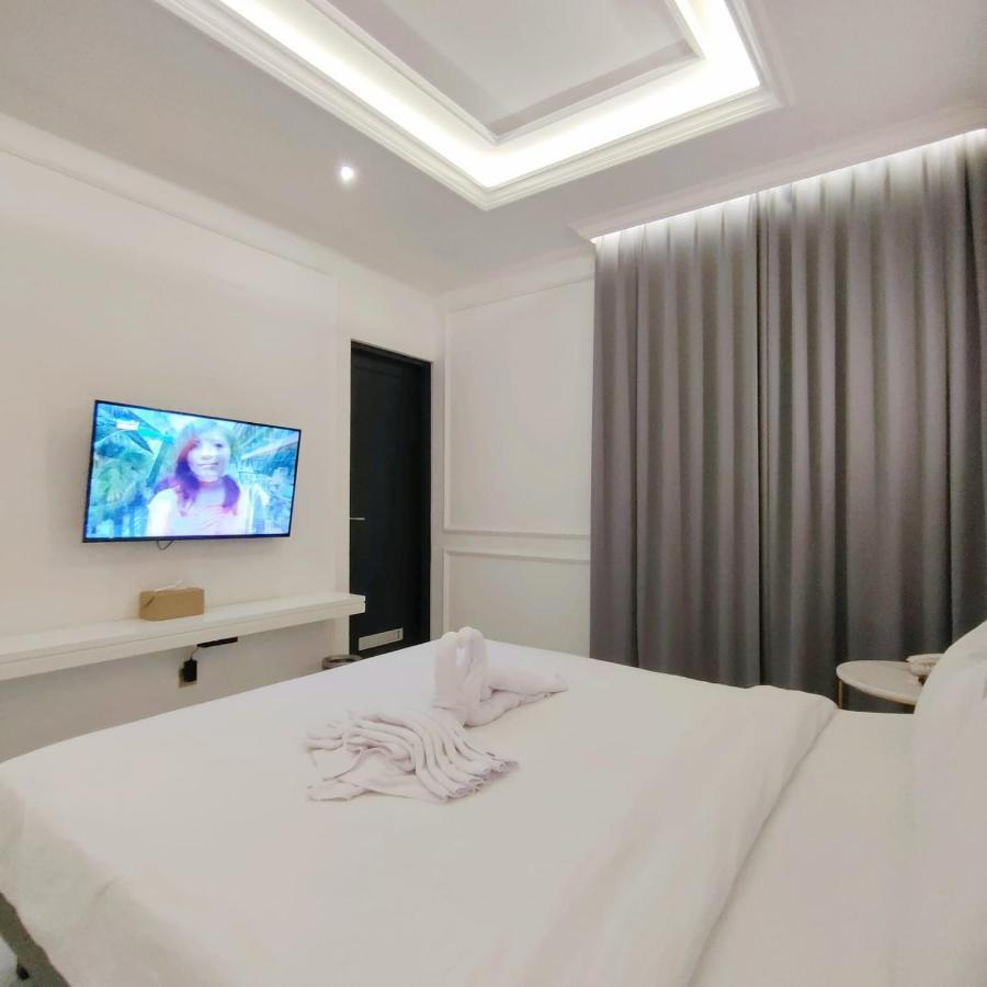 Kala Hotel Semarang Jomblang Exteriör bild