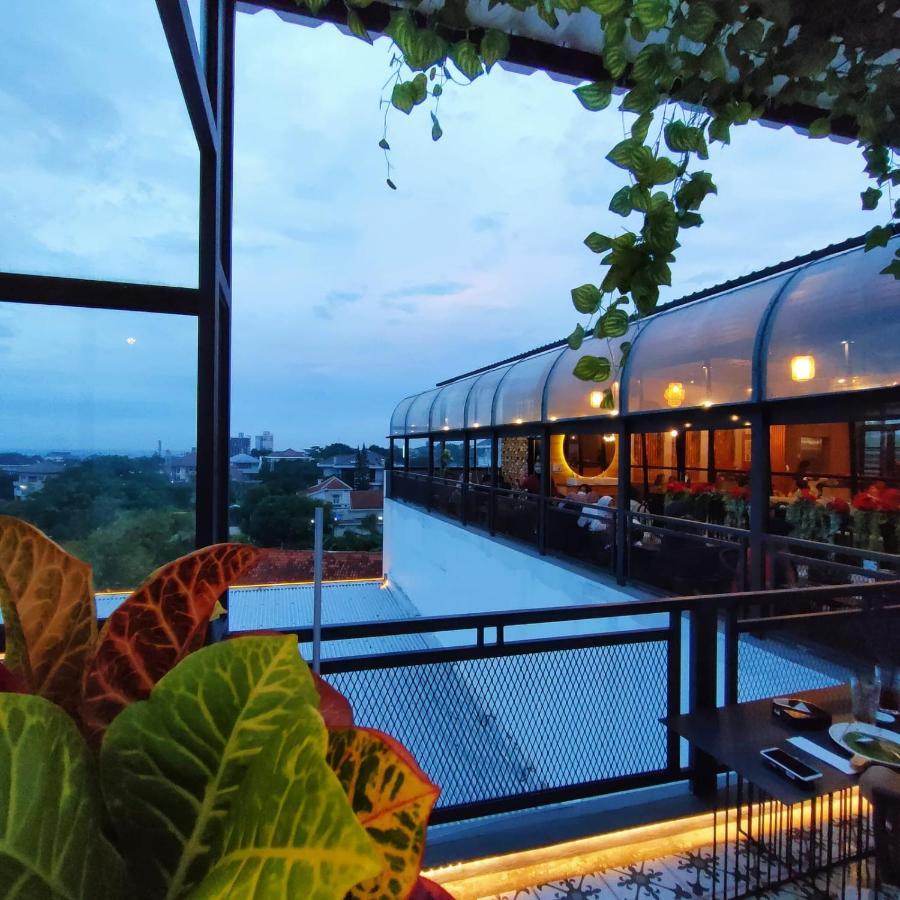 Kala Hotel Semarang Jomblang Exteriör bild