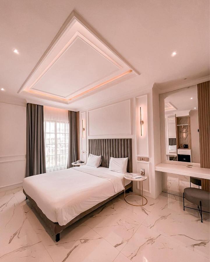 Kala Hotel Semarang Jomblang Exteriör bild