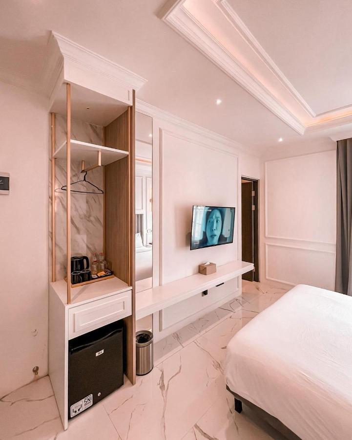 Kala Hotel Semarang Jomblang Exteriör bild