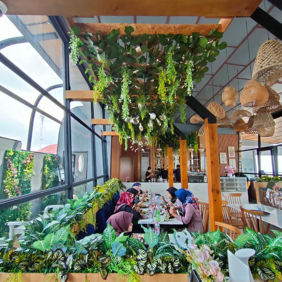 Kala Hotel Semarang Jomblang Exteriör bild